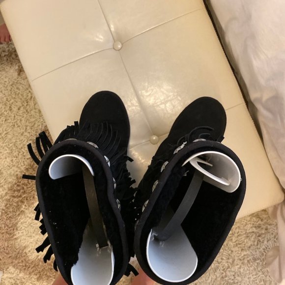Jimmy Choo Black Sora Uggs Limited Edition Boots - Picture 7 of 8